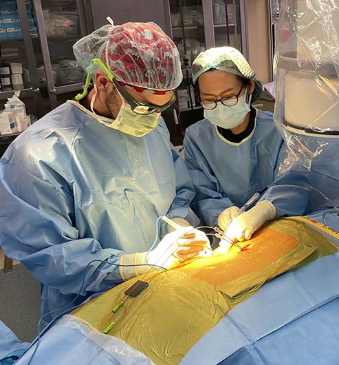dr-warren-grace-installing-a-spinal-cord-stimulator